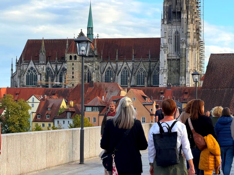Der Regensburger Dom, gesehen von der Steinernen Brücke